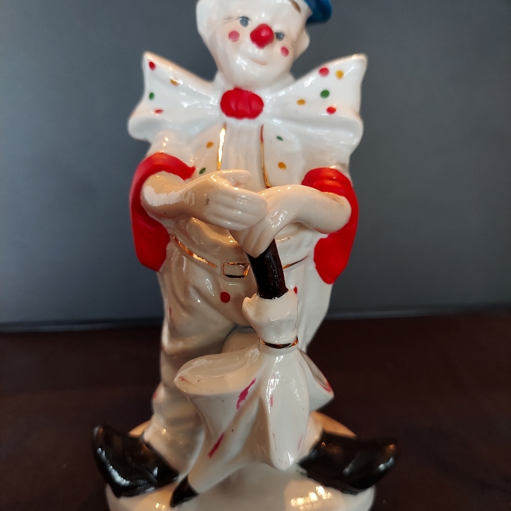 Vintage Shiah Yih Clown.